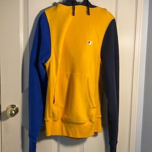 Champion men’s size small (fits oversized) block color sweatshirt